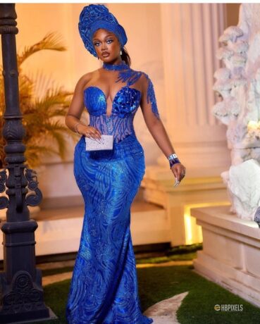 Asoebi Fashion 2022 : Latest Slaying Asoebi Styles to look Younger than your Age