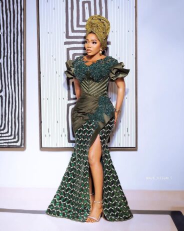 Beautiful Flowing and Eye popping Asoebi styles to slay in