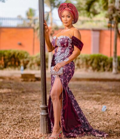 Stunning Pictures of Nigerian Asoebi styles for Queens - Women Fashion  2022