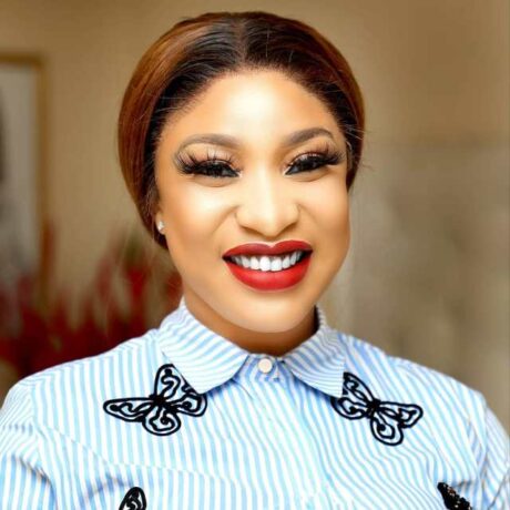#Exposed : Actress Tonto Dikeh lied about buying Scotland’s real estate for her son, Andre(video)