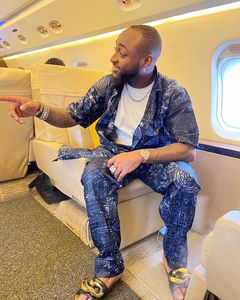"Dead Man Walking" - "Daddy, why aren’t you not saying Hi” – Imade asks Davido as fans hail him while they ride in his  Lamborghini (Video) Davido Blows Hot After Troll Called Ifeanyi Peruzzi’s Son